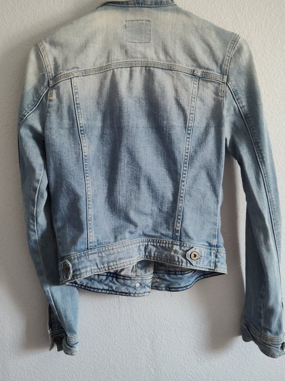 💙 Bershka Light Wash Denim Jacket | Size 28 | Very Good Condition - Picture 8 of 13